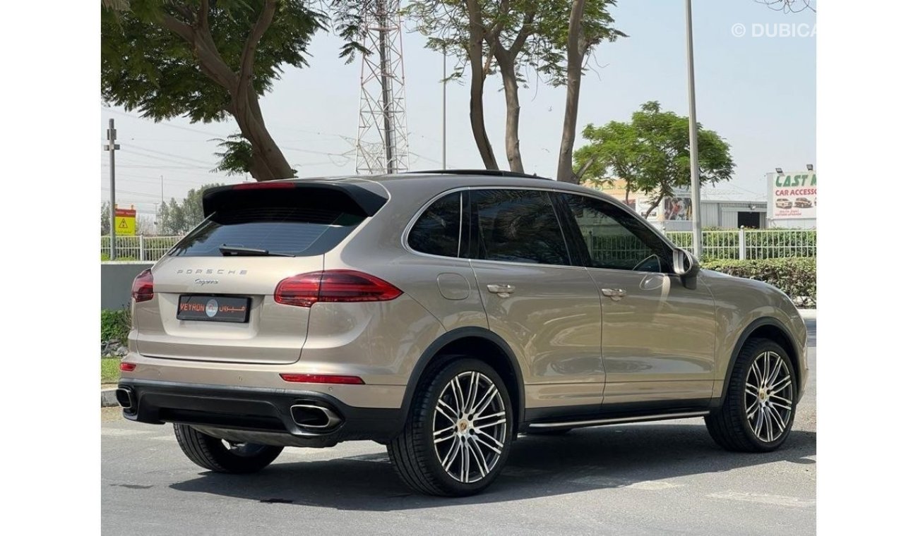 Porsche Cayenne Std PORSCHE CAYENNE 2016 GCC SERVICE HISTORY