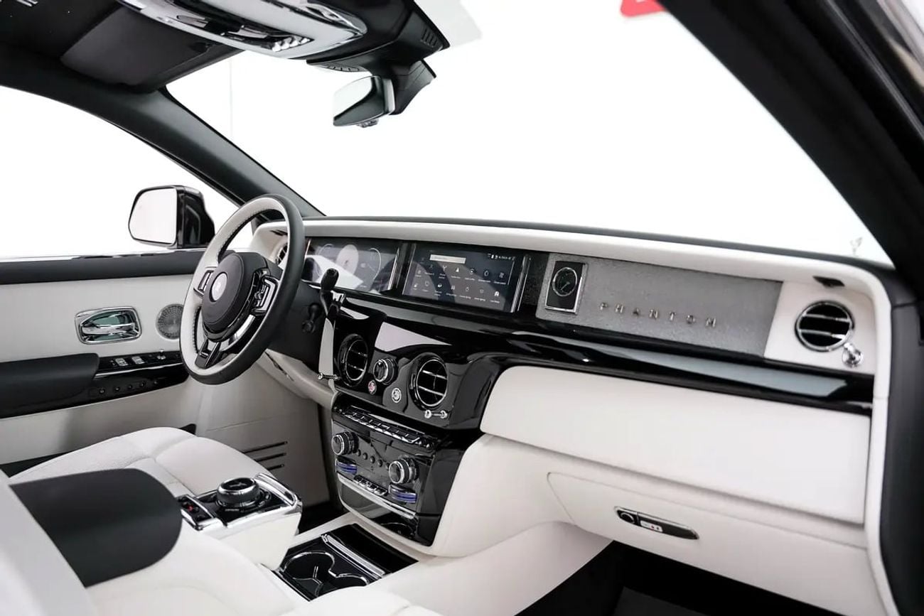 Rolls Royce Phantom EWB WITH WARRANTY AND SERVICE CONTRACT