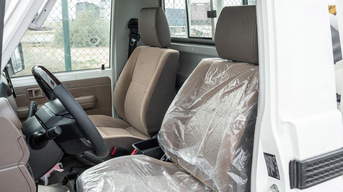 تويوتا لاند كروزر بيك آب 2026 Toyota LC79 2.8L MT Diesel (white-Brown)