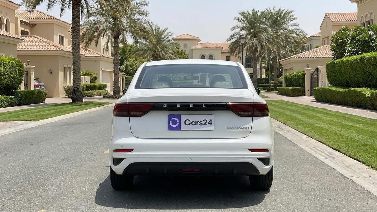 جيلي إمجراند GS كارس24 هي سوق ضخم للسيارات المستعملة موثوق ومضمون ٪كارس24 هي سوق ضخم للسيارات المستعملة موثوق ومضمون