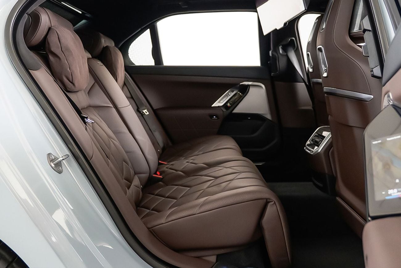 BMW 735i M SPORT