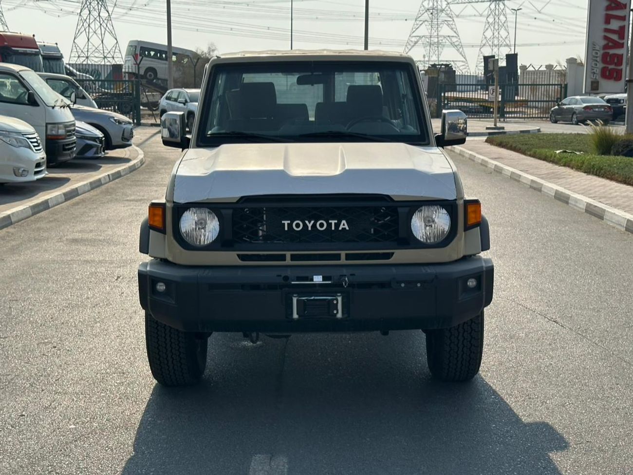 تويوتا لاند كروزر 70 2024 LC71 4.0 LX-Z  Beige/TAN