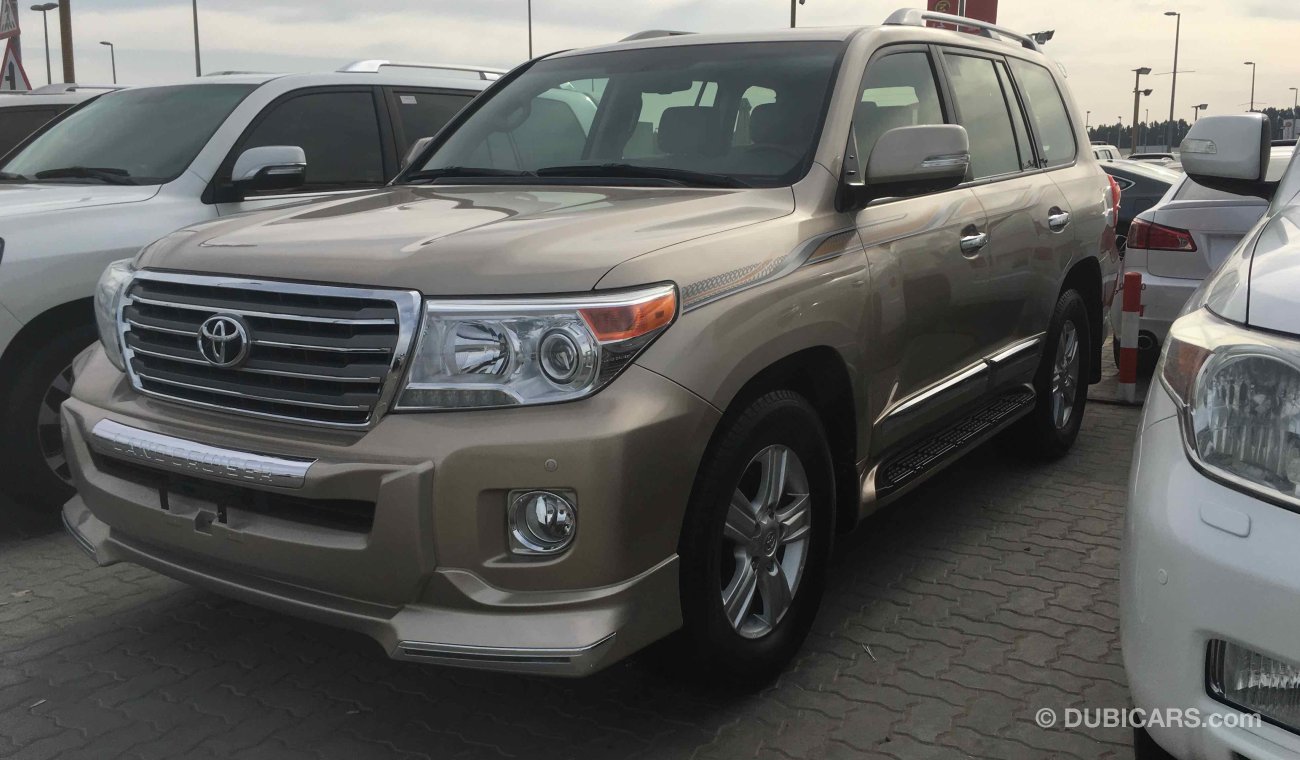 Toyota Land Cruiser 5.7