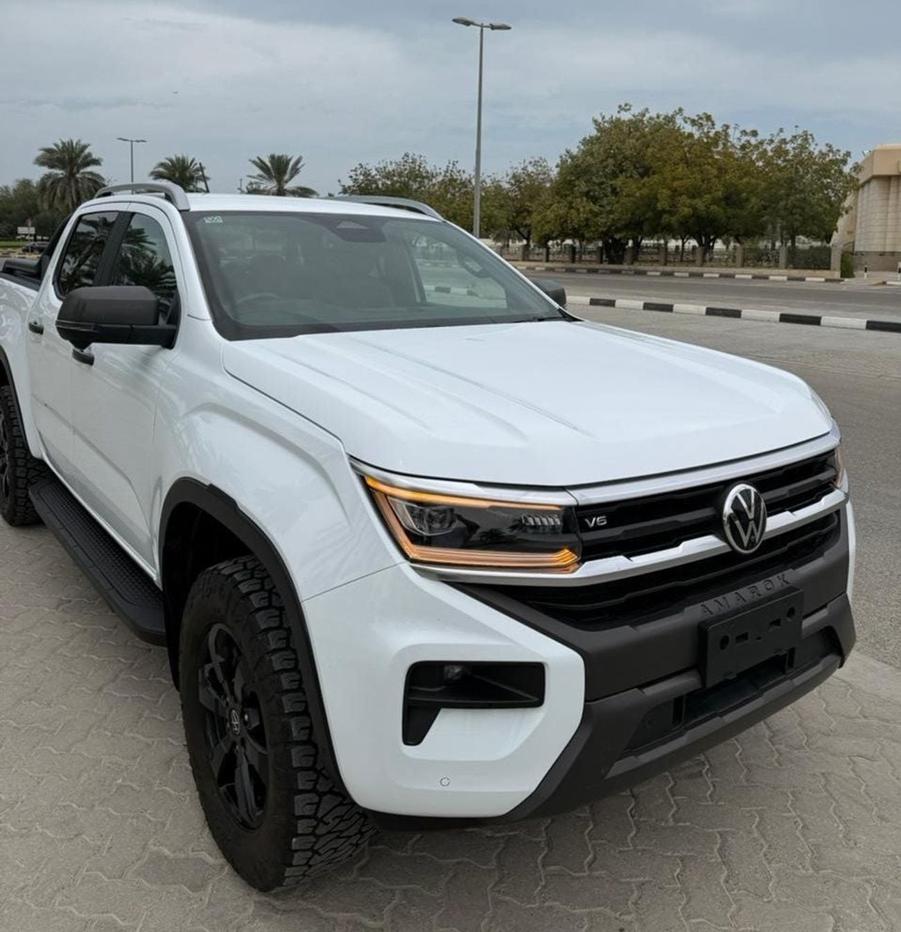 Volkswagen Amarok DIESEL AMAROK PICKUP ,3.0 L ,RIGHT HAND HAND DRIVE ,AUTO TRANSMISSION