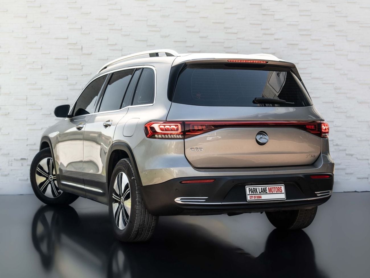 مرسيدس بنز EQB 350 4M STD