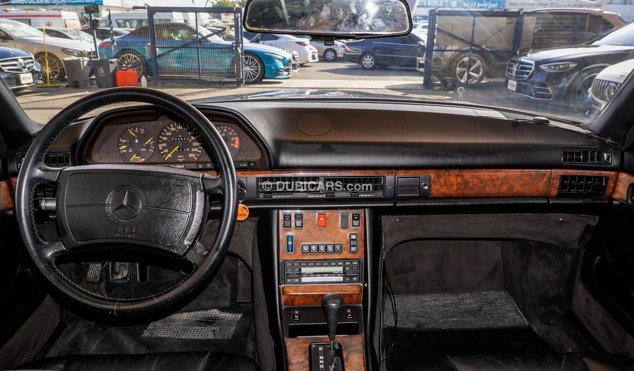 Mercedes-Benz 560 SEC