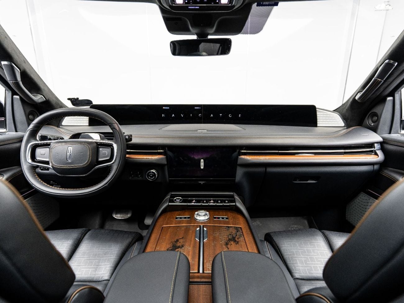 Lincoln Navigator 2025 Lincoln Navigator Presidential, 3.5L V6, AWD, 440bhp, 10 Speed Automatic (Selectshift)