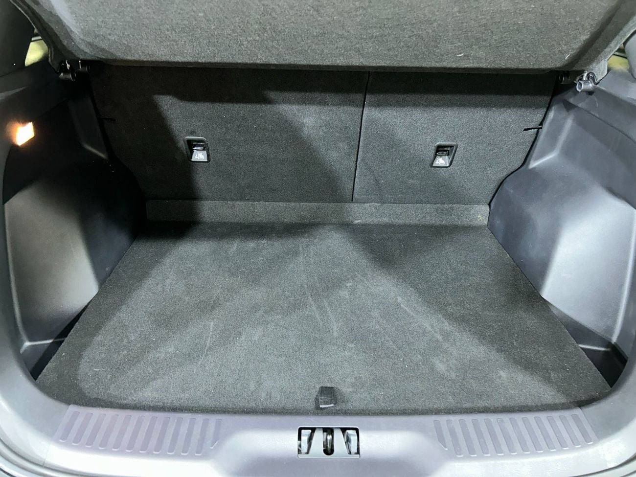 فورد تيريتوري TER4226 TITANIUM / AL TAYER MOTORS / AL QOUZ SHOWROOM