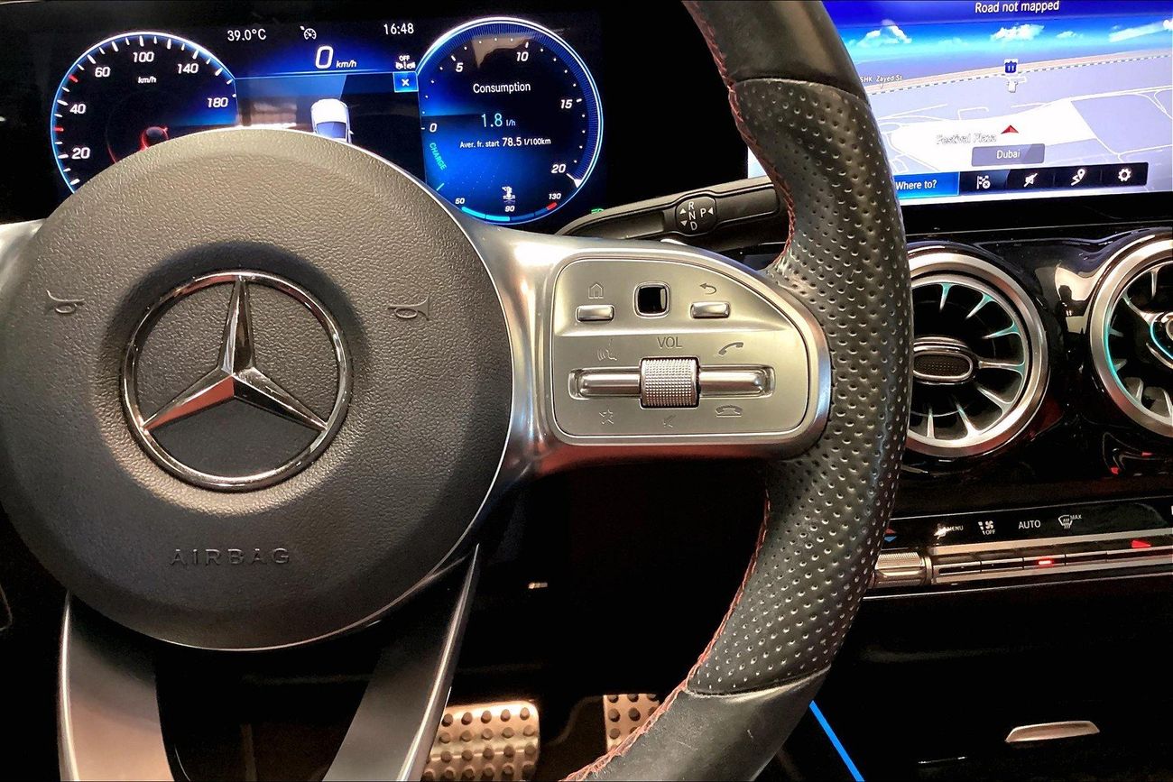 Mercedes-Benz GLA 200 Premium | Guaranteed Warranty | 0 Down Payment