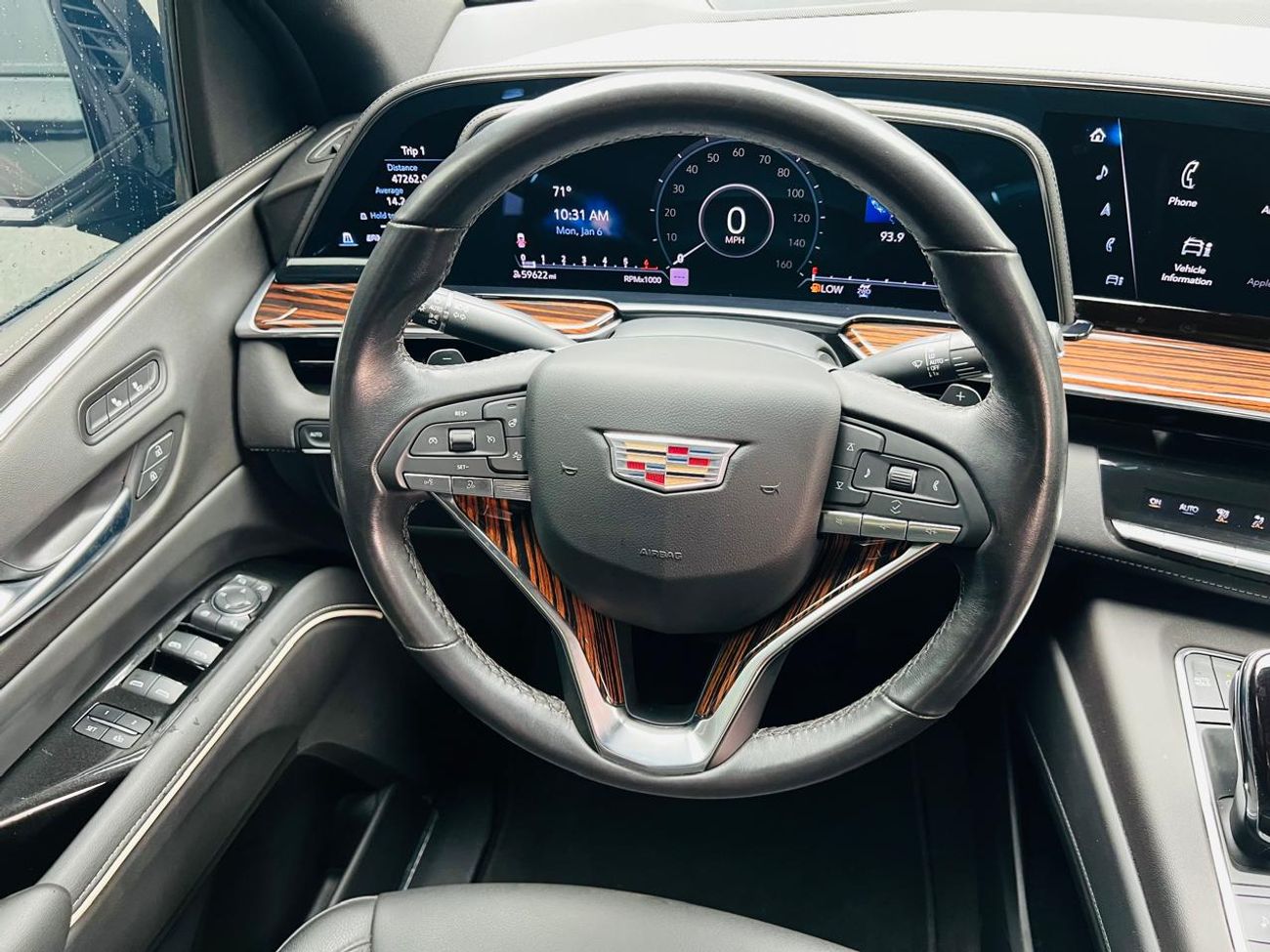 كاديلاك إسكالاد Sport 6.2L 4WD