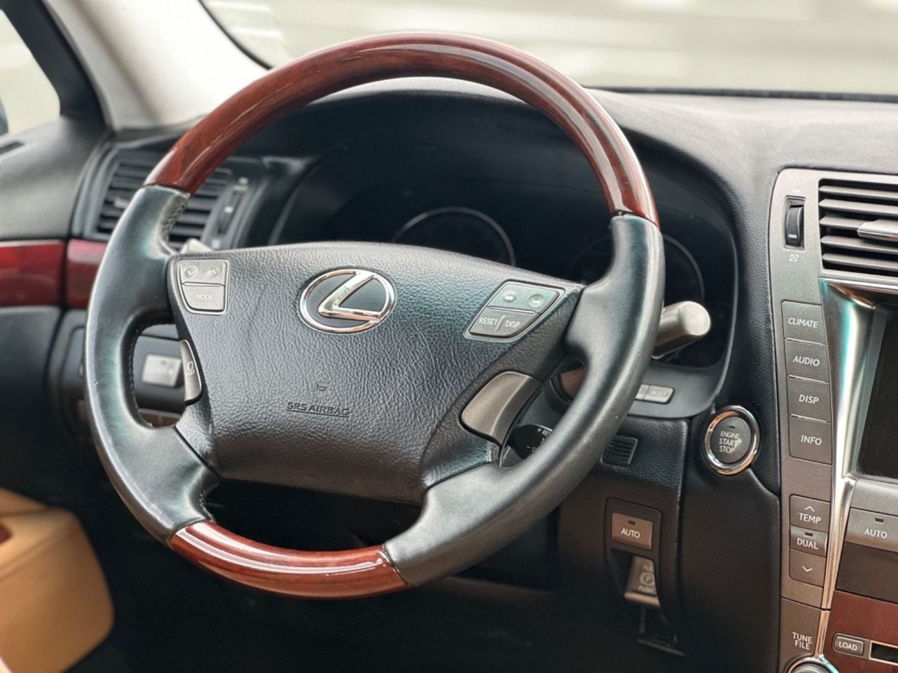 Lexus LS460 MODEL 2008 car perfect condition inside and outside