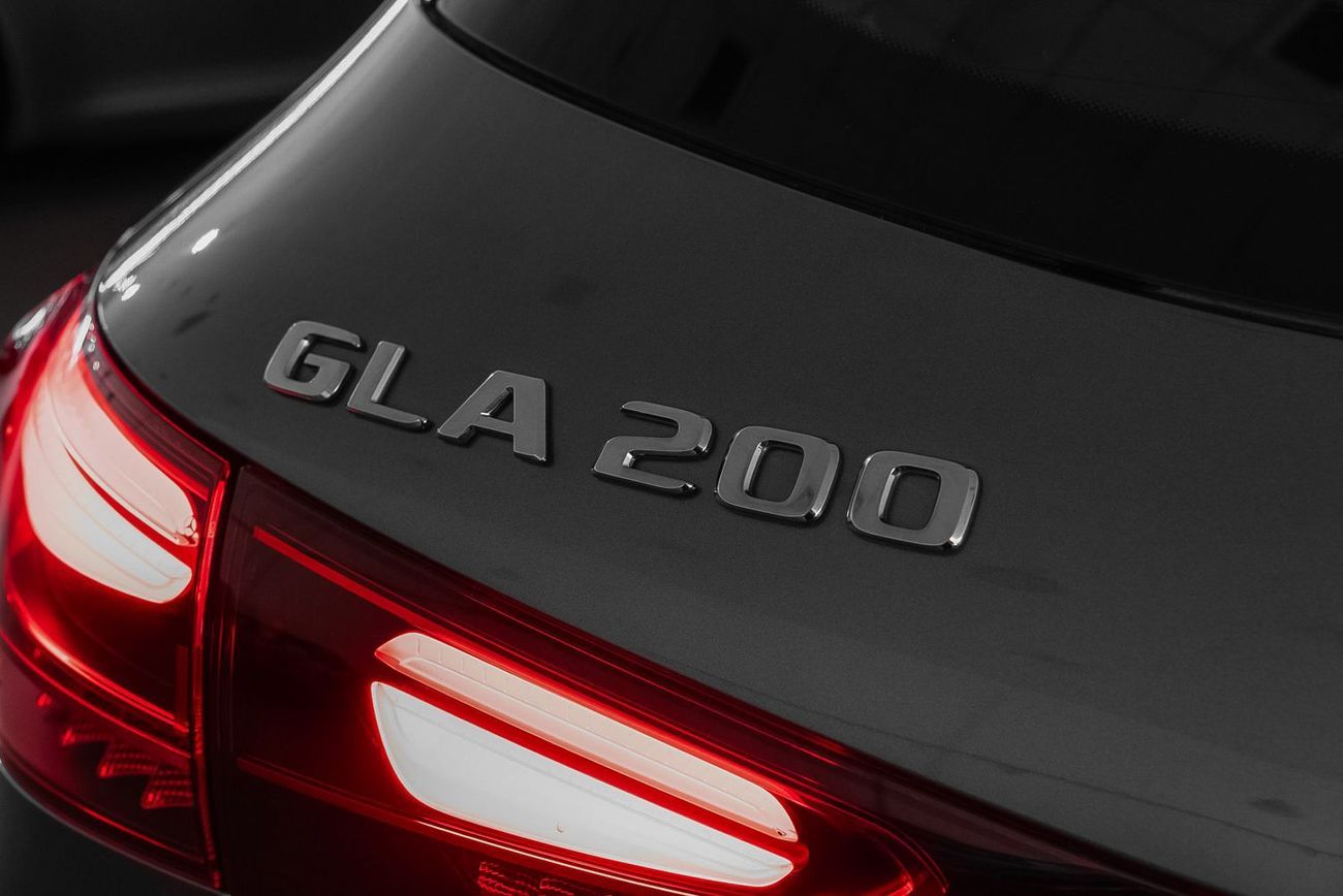 Mercedes-Benz GLA 200