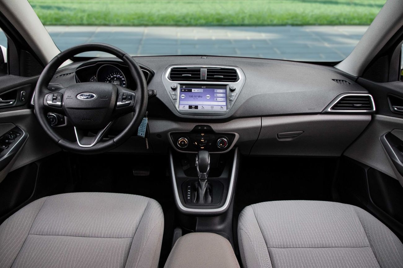 Ford Escort | 842 P.M  | 0% Downpayment | Perfect Condition!