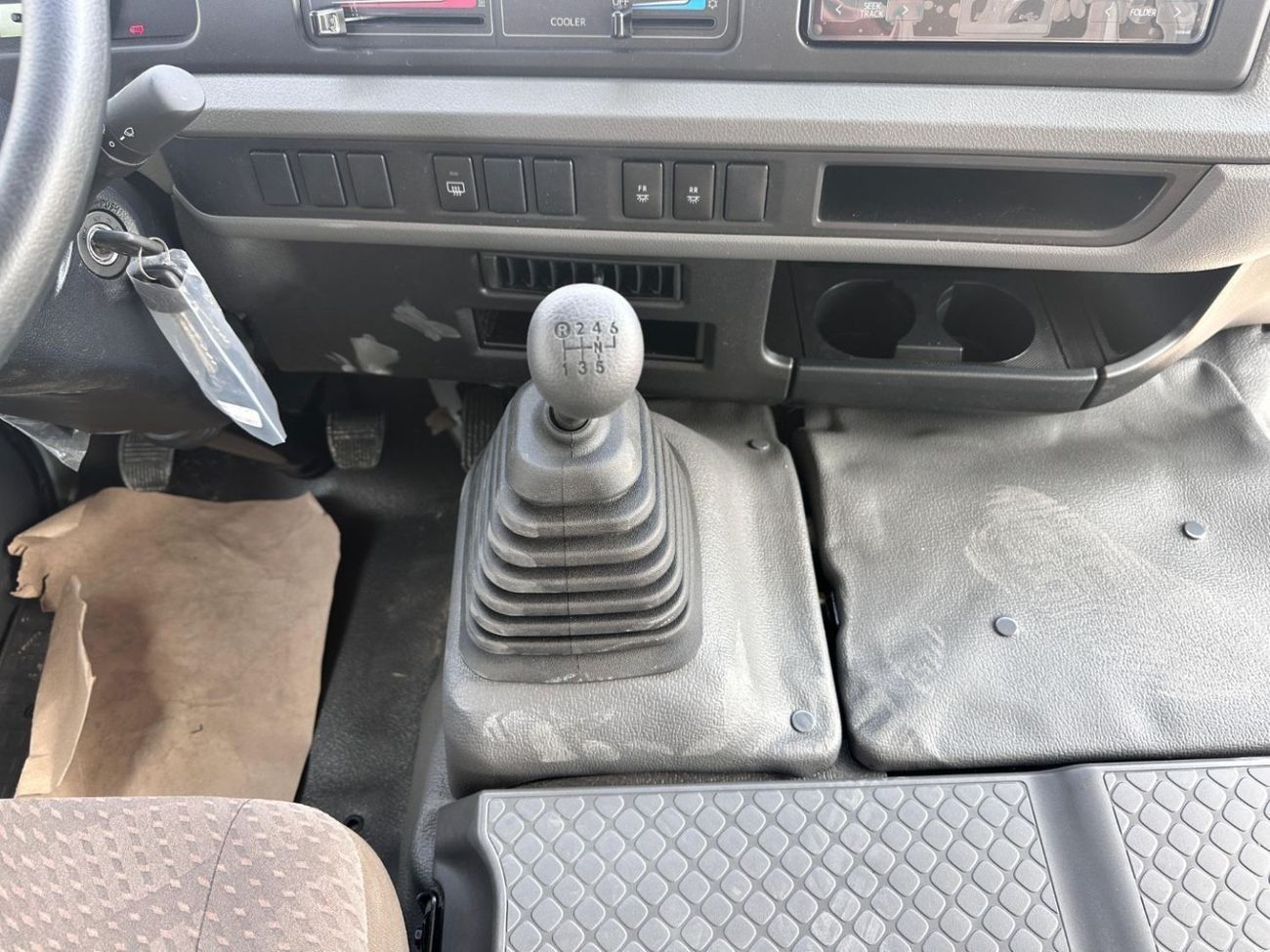 تويوتا كوستر TOYOTA COASTER 2.7L PETROL 2025