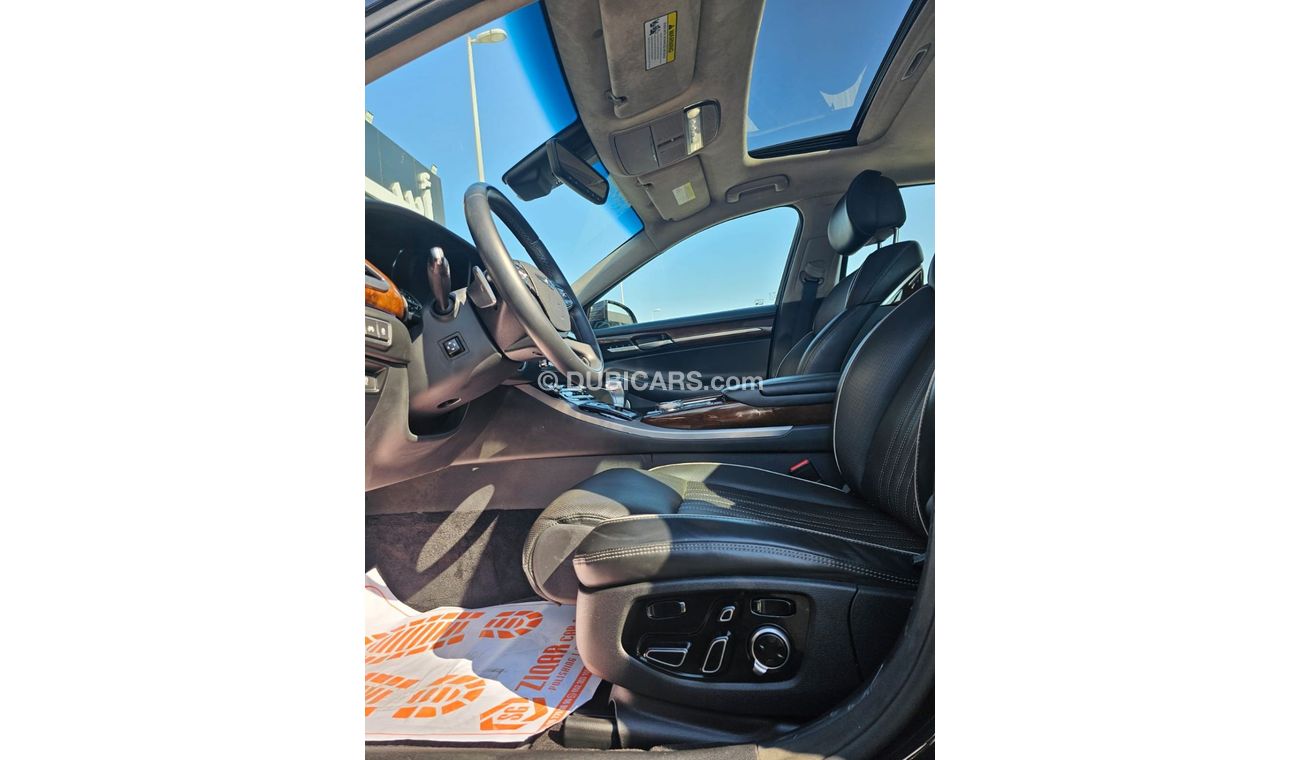 Genesis G90 Platinum