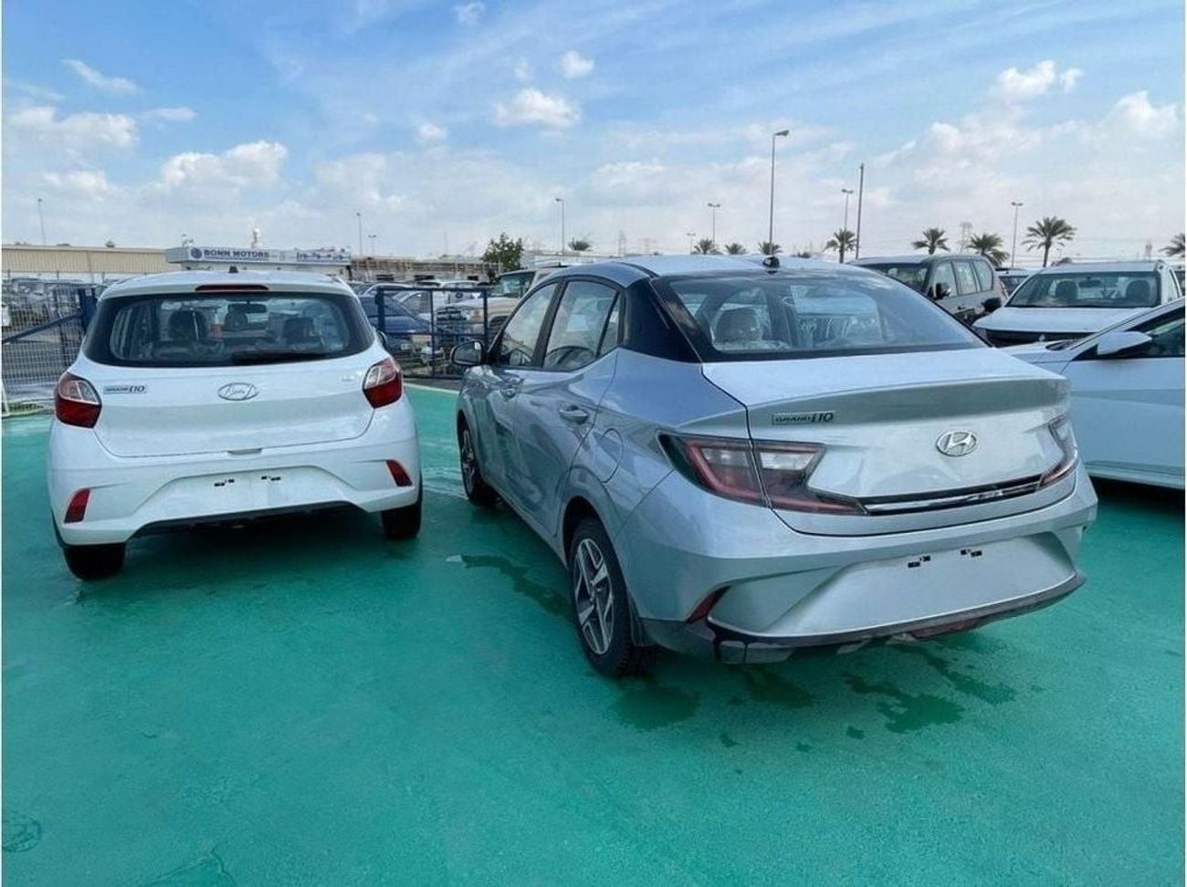 Hyundai Grand i10 Hyundai Grand  i10 SEDAN /hatch back 1.2P AT MY2023