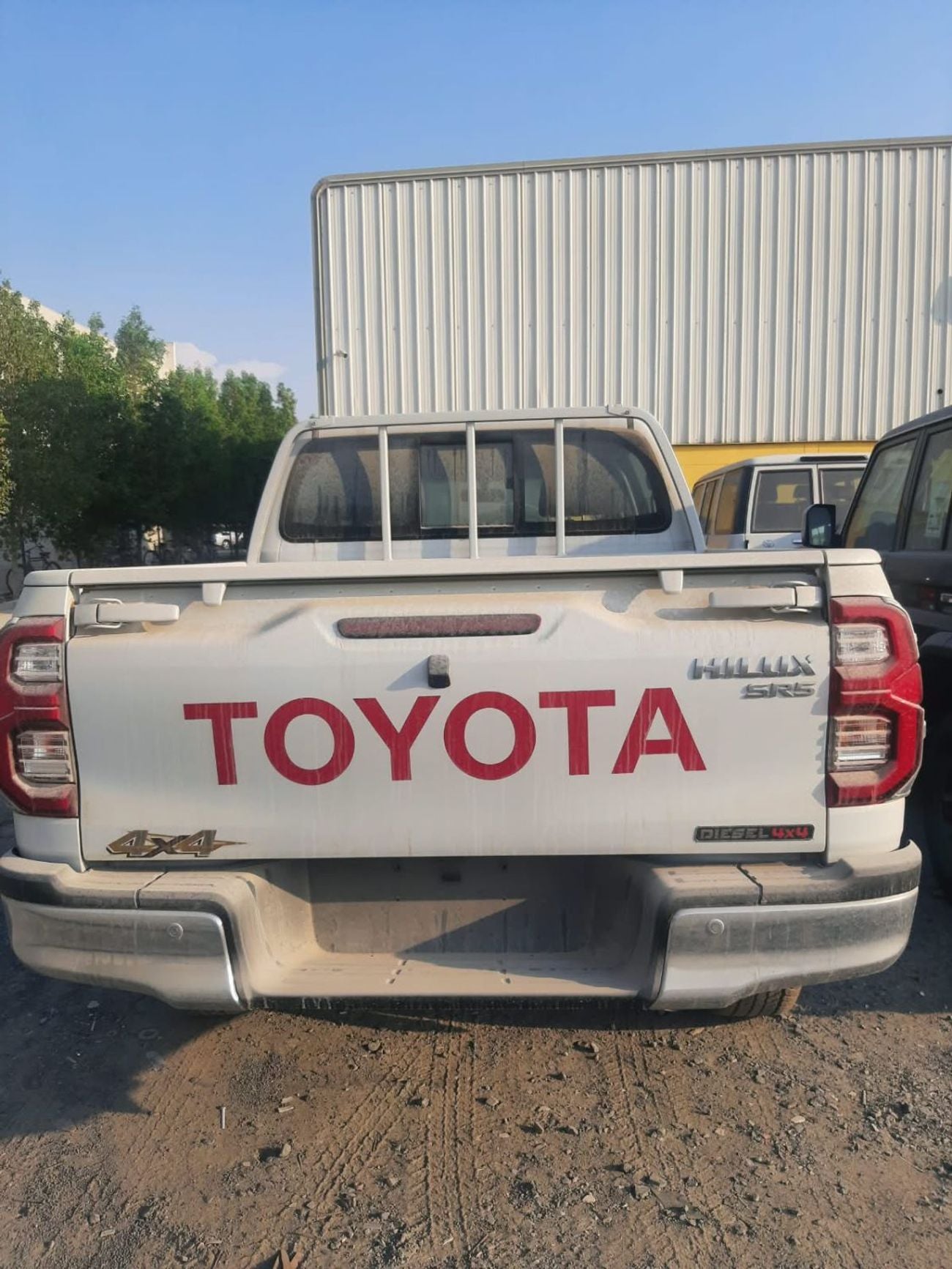 تويوتا هيلوكس HILUX 2.4L AT 2.4 لتر عند امتلاء الخزان 2026