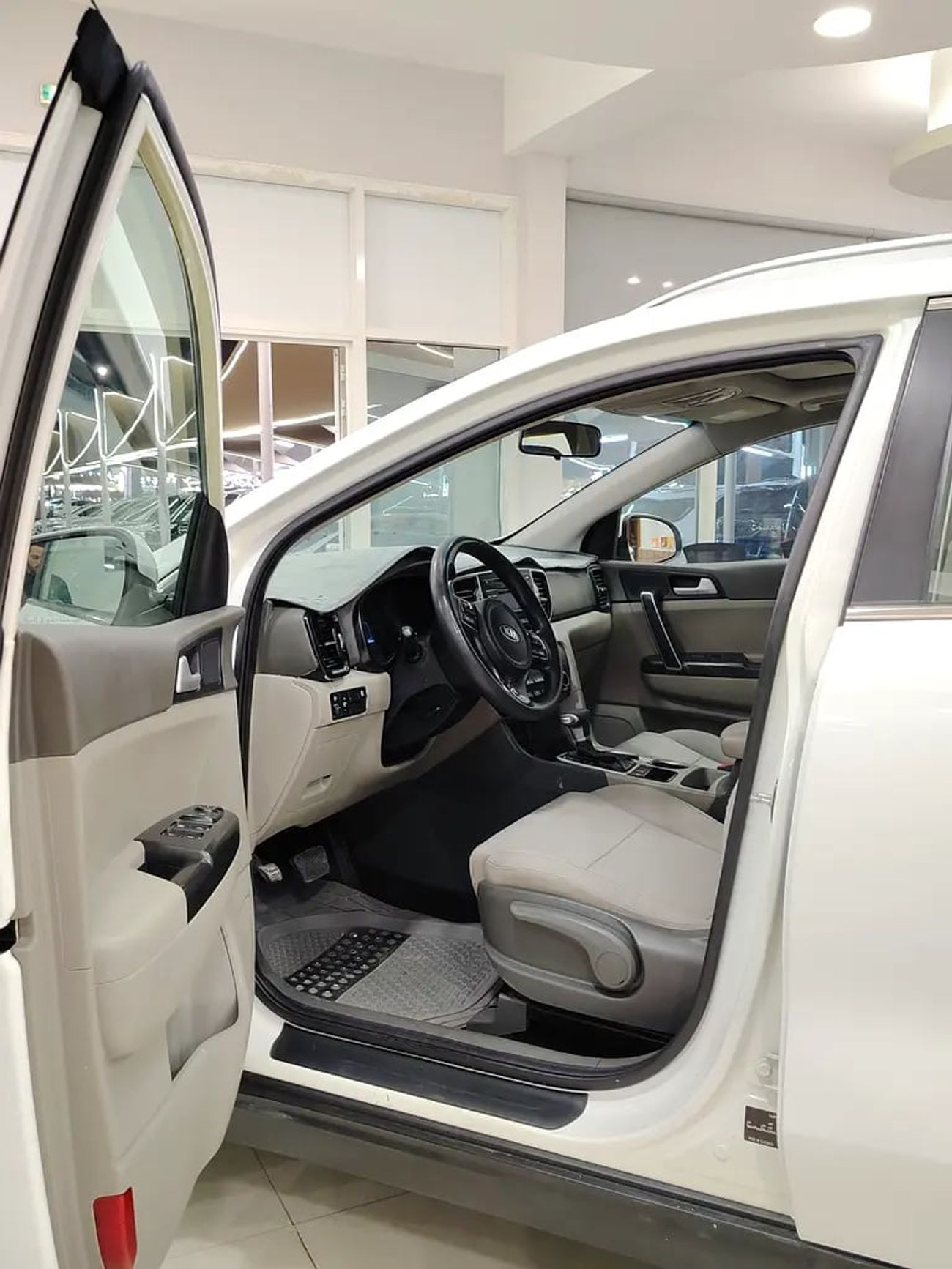 Kia Sportage Mid 2.0L GCC