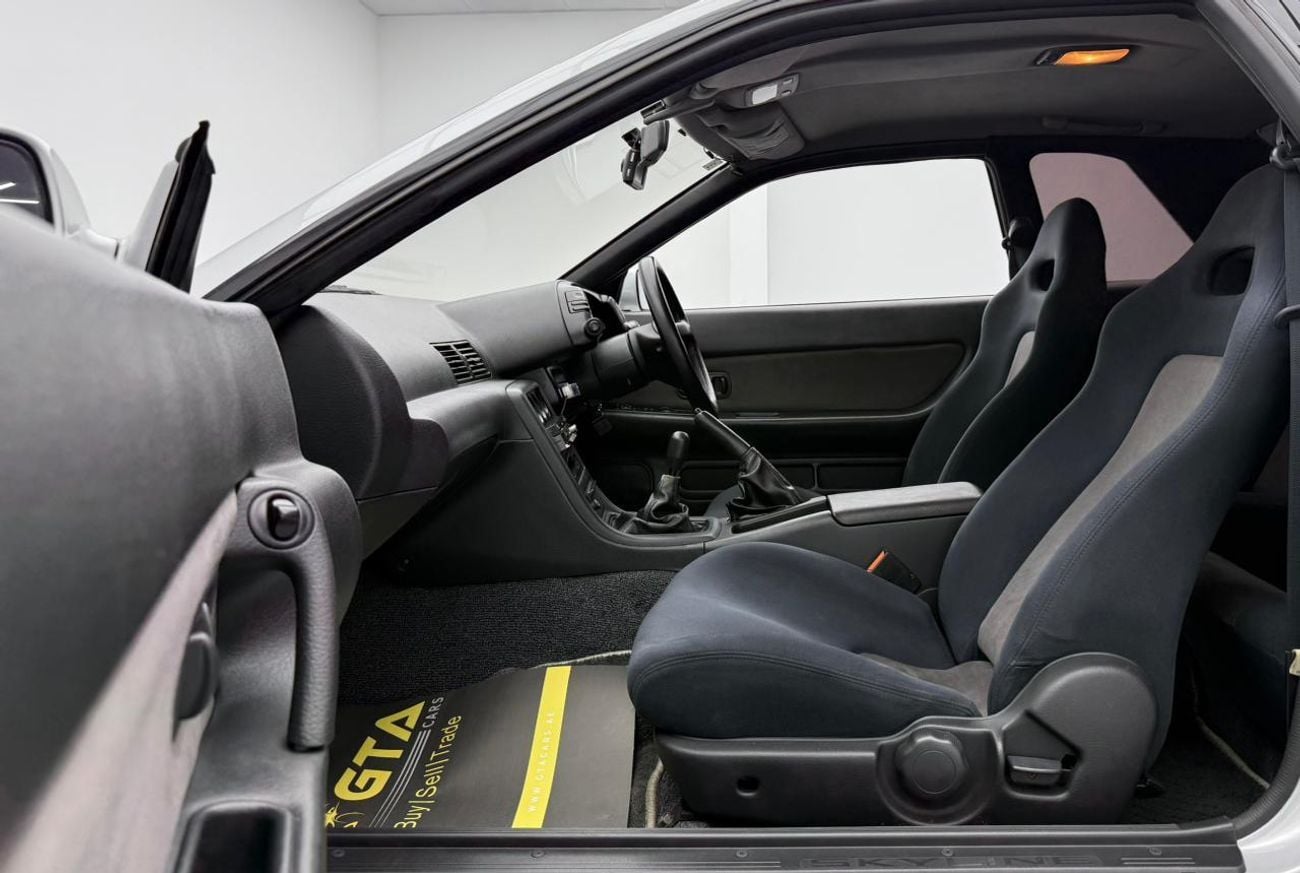 نيسان سكايلاين 1993 Nissan Skyline GT-R ,Full Service history ,Excellent Condition ,GCC