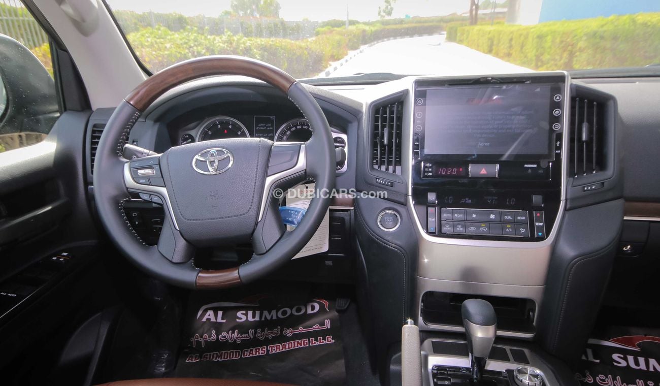 Toyota Land Cruiser Black edition VXR 5.7 V8