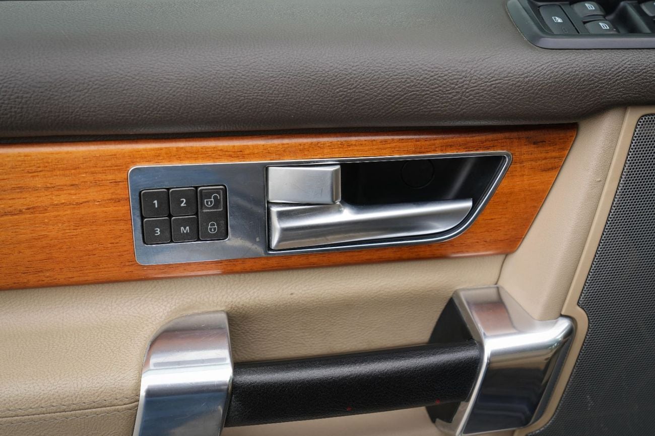 لاند روفر فريلاندر LR4 HSE V6 SUPERCHARGED 2014!! GCC SPECS !! WELL MAINTAINED