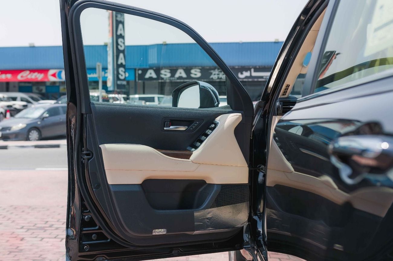 Toyota Land Cruiser VXR