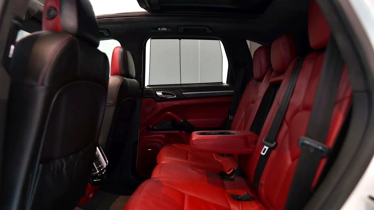 Porsche Cayenne GTS 4.8L Design Edition 3