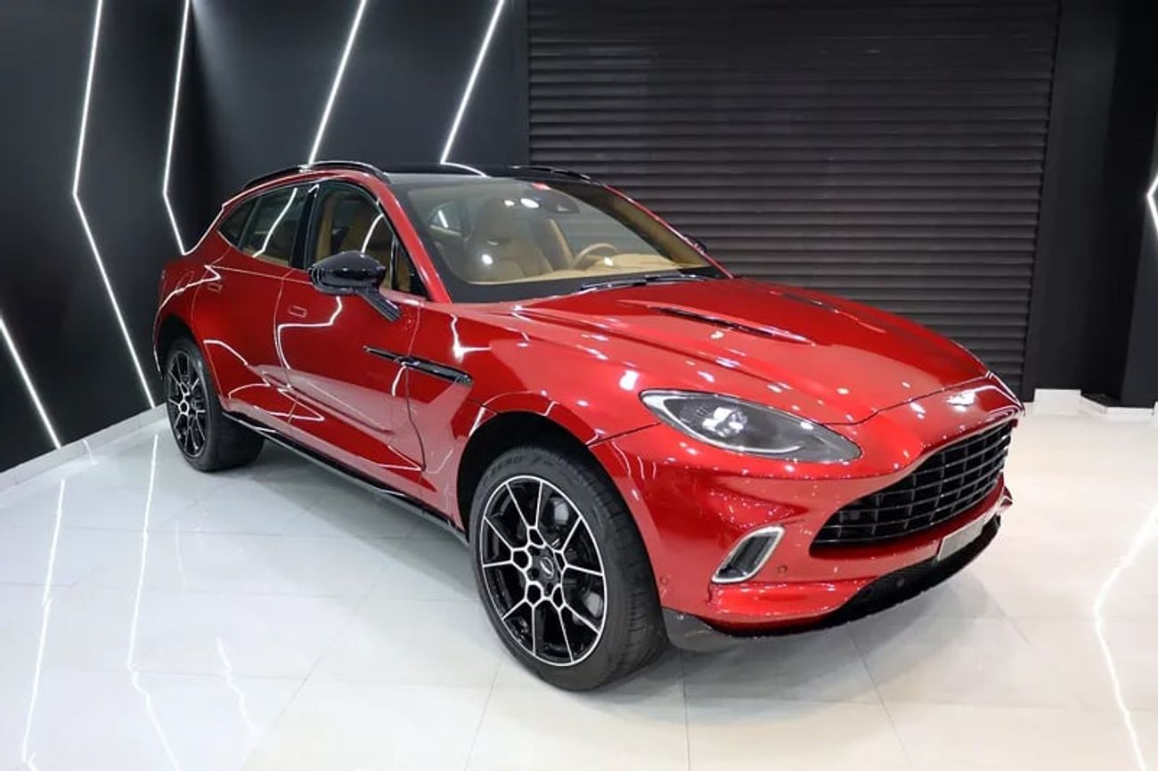 أستون مارتن DBX 550