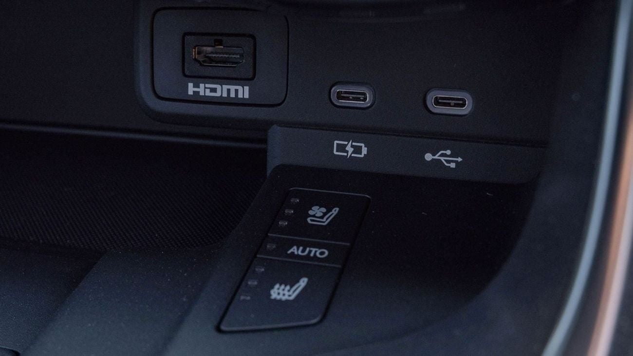 Lexus LX 600 2025 Lexus LX600 Over-Trail 3.5L AT Petrol (White)