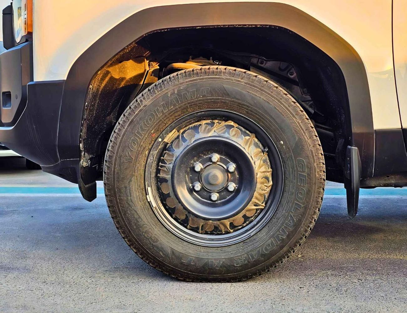 تويوتا برادو LC250 URBAN / 2.4L PETROL 4WD / DVD+CAMERA / COOL BOX / FABRIC SEATS (CODE # PR24U)