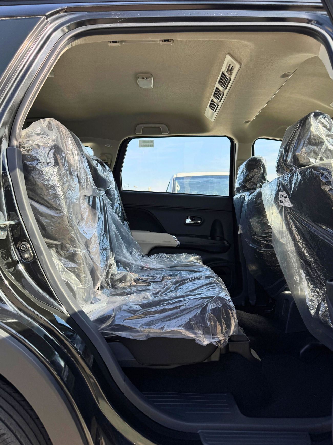 Toyota Rush G / 1.5L 4CY Petrol / 17" Rims / Push Start / DVD / Rear A/C  (CODE # 69050)