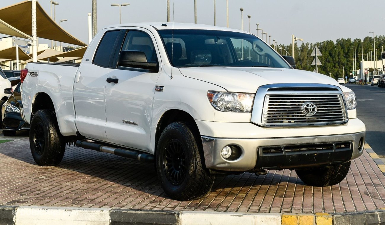 Toyota Tundra 5.7L V8 SR5