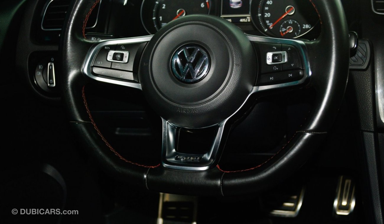 Volkswagen Golf GTI