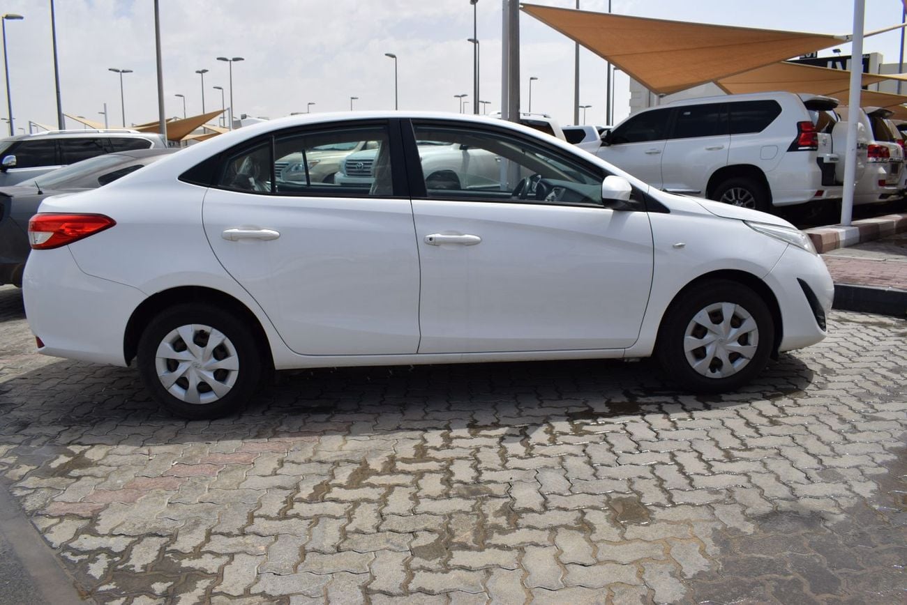 Toyota Yaris SE 1.5L Sedan