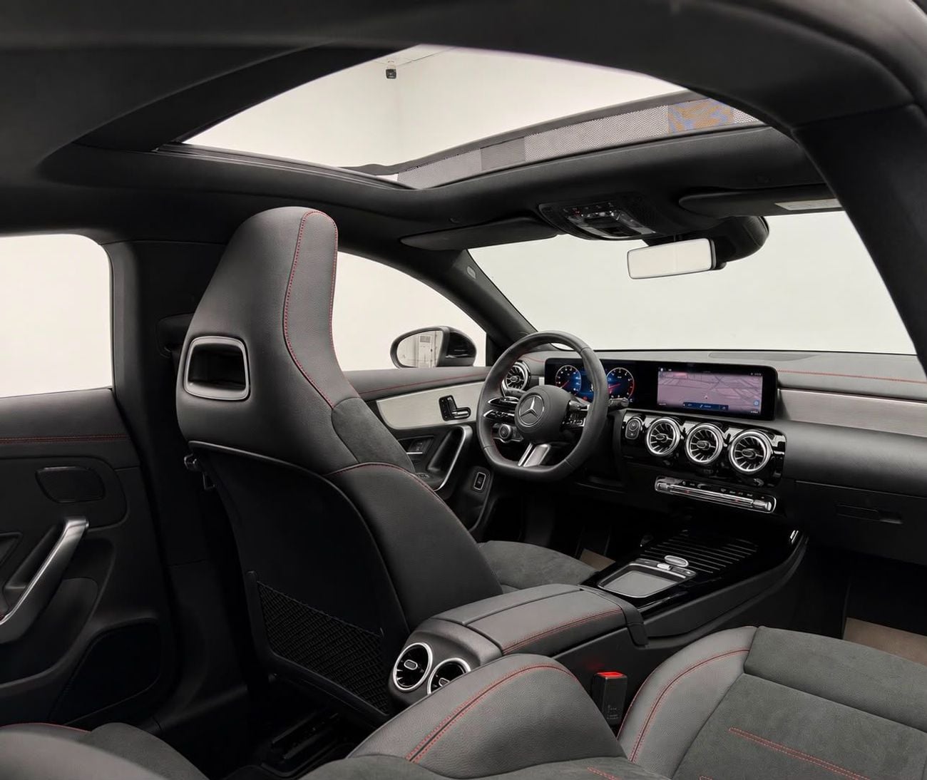 Mercedes Benz CLA 200 PREMIUM PLUS
