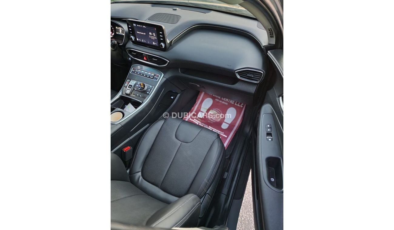 هيونداي سانتا في Base