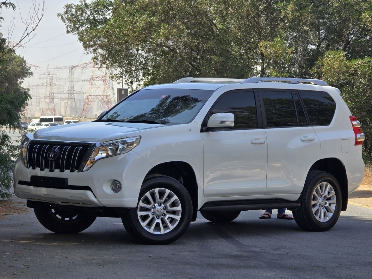 Toyota Prado GXR 2.7L (160 HP) 4WD TOYOTA PRADO GXR 2017 GCC GOOD CONDITION IN SIDE OUT SIDE