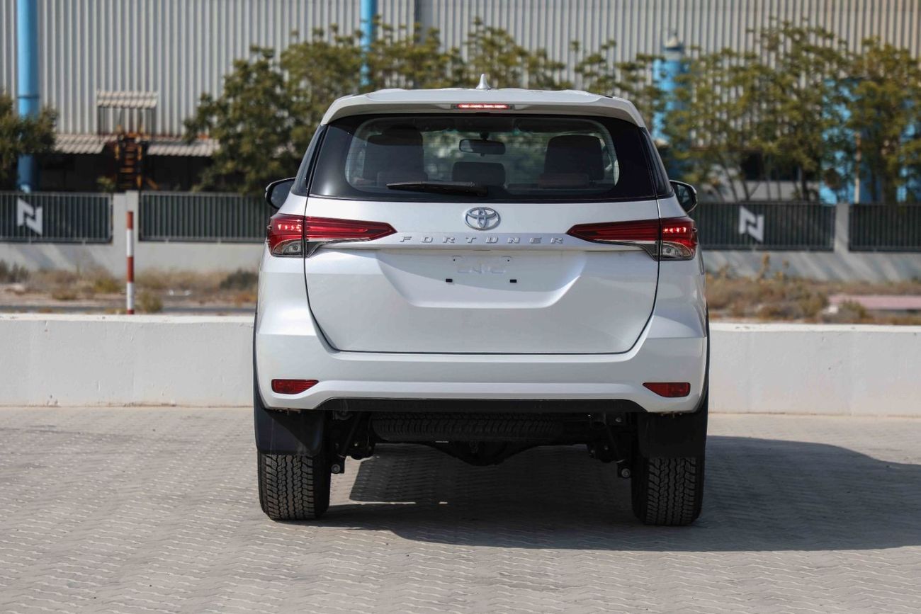 Toyota Fortuner 2023 Toyota Fortuner 4X4 2.4 Low - Platinum White Pearl inside Chamois | Export Only