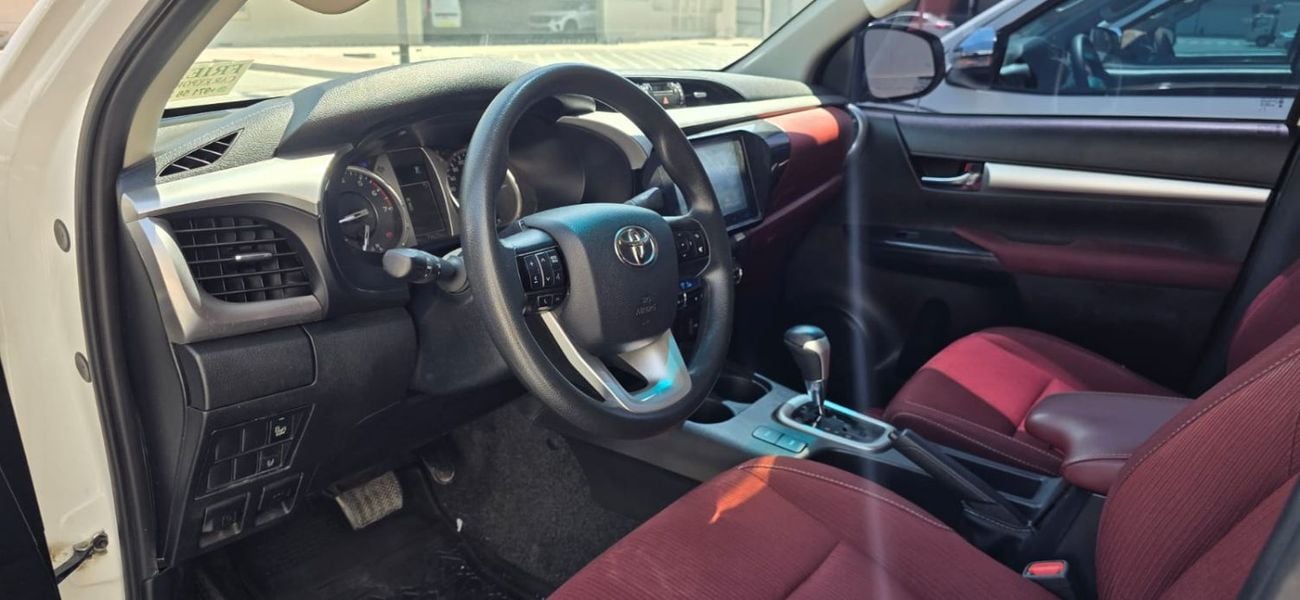 Toyota Hilux 2.7 PETROL AUTO FULL OPTION