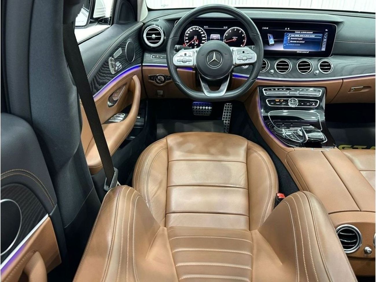 مرسيدس بنز E300 2019 Mercedes Benz E300 AMG, July 2024 Mercedes Warranty, Full Options, GCC