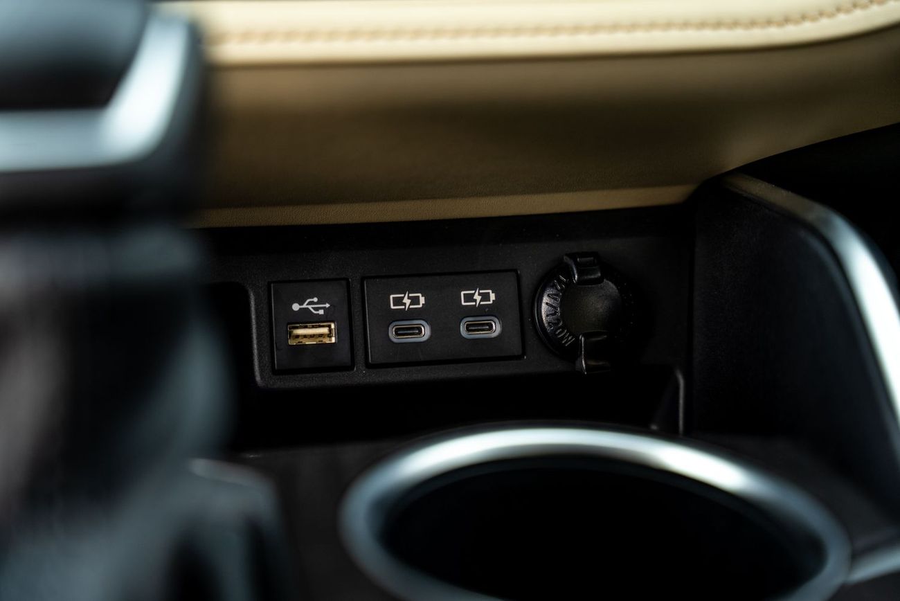 Toyota Highlander VXR 2.5L Hybrid 2023 Agency Warranty Full Service History GCC