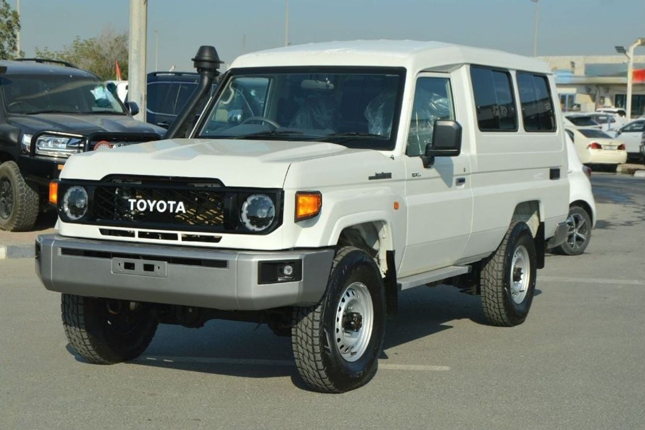 Toyota Land Cruiser 70 3 Doores