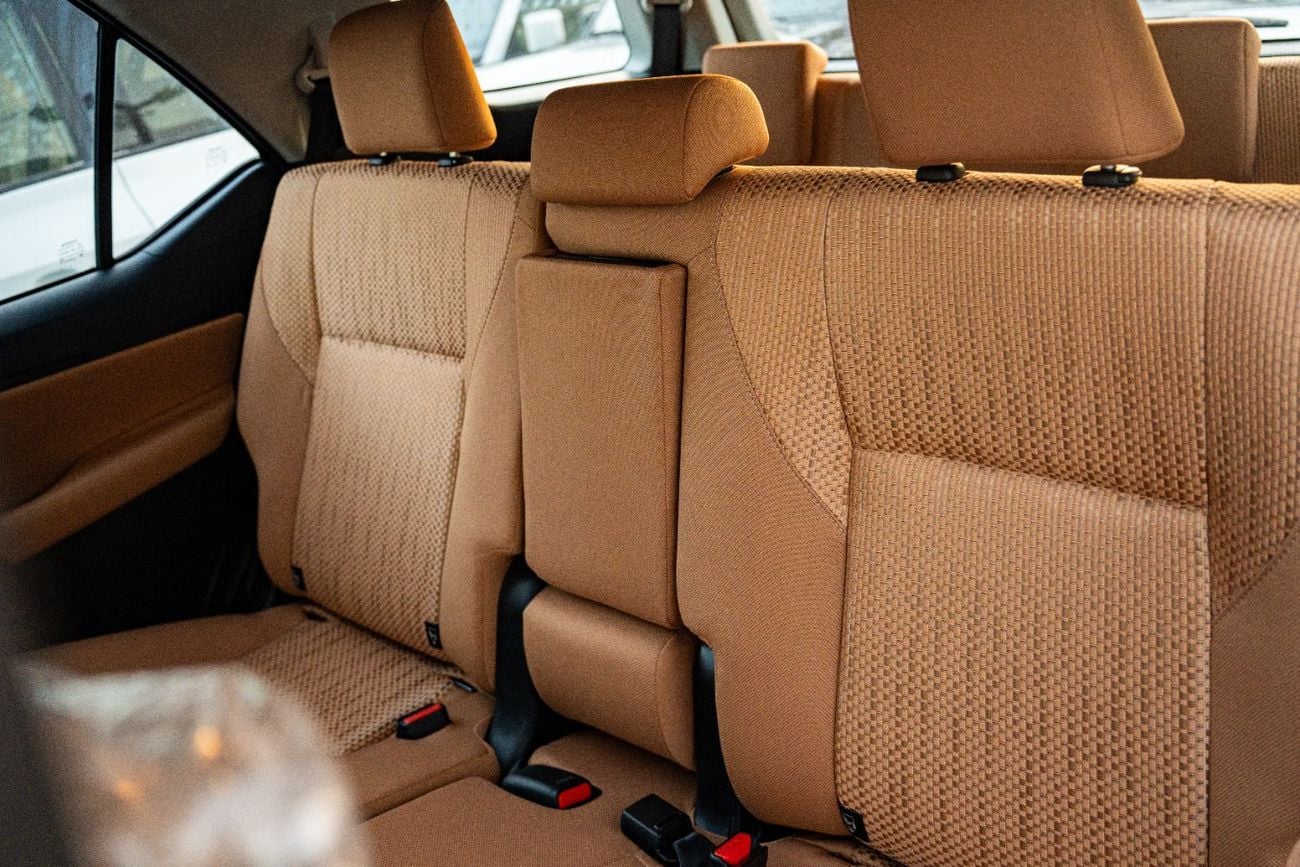 Toyota Fortuner Toyota Fortuner2025 5-Doors SUV 7-Seater Gray 2.4L Automatic 4x4