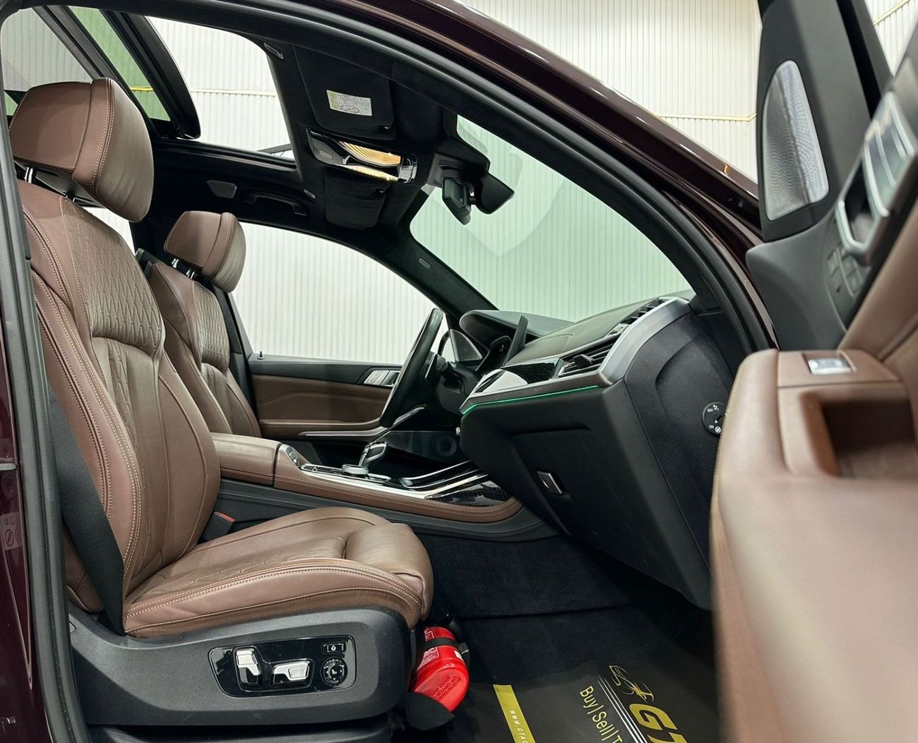 بي أم دبليو X7 2020 BMW X7 M50i M-Sport, December 2024 BMW Warranty + Service Pack, Fully Loaded, Low Kms, GCC