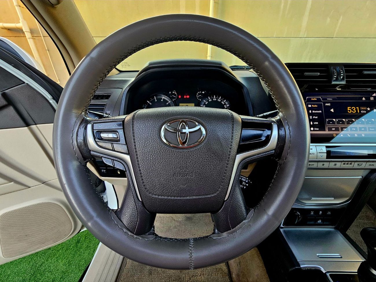 Toyota Prado GXR/ SUNROOF LEATHER/ V6 4.0L 4WD/ LOW MILEAGE