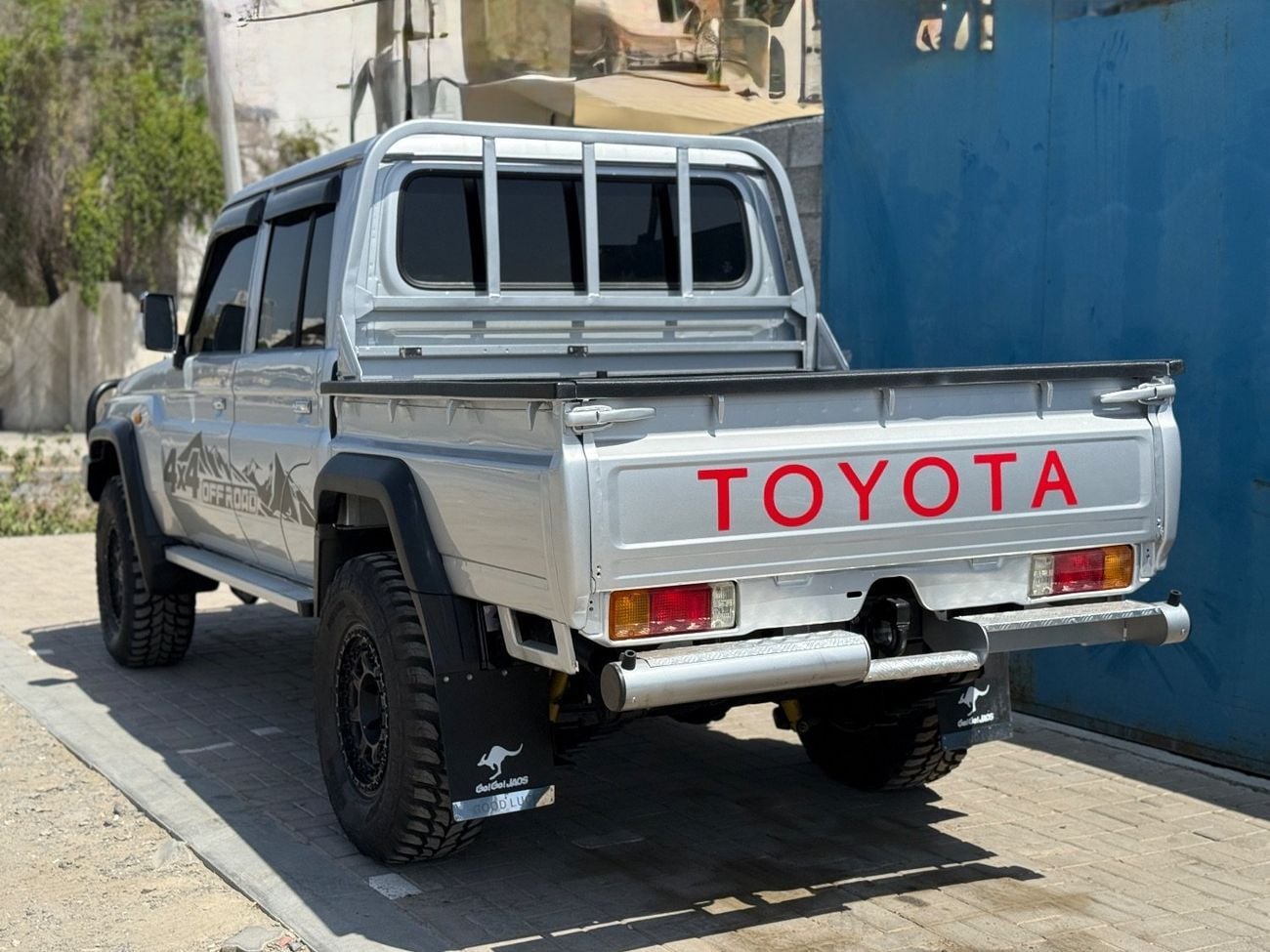 تويوتا لاند كروزر بيك آب Double Cabin 4.5L