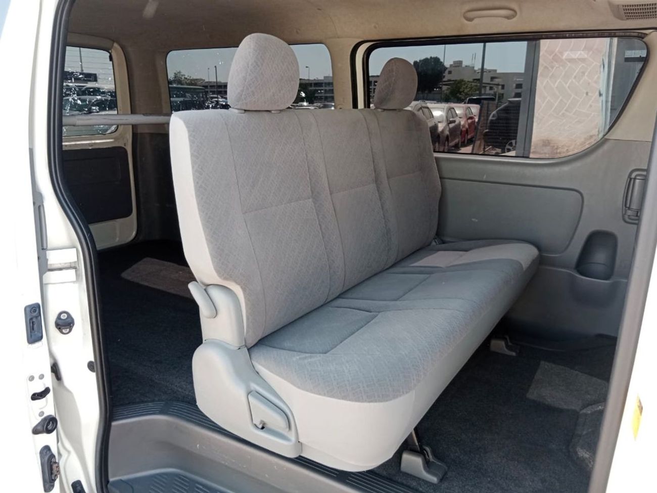 Toyota Hiace TOYOTA HIACE VAN RIGHT HAND DRIVE (PM1317)