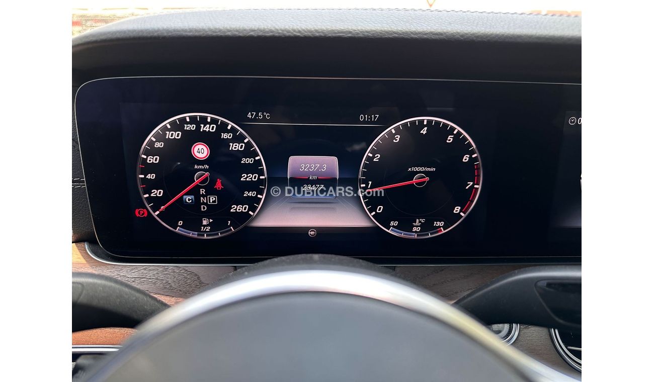 مرسيدس بنز E300 4matic