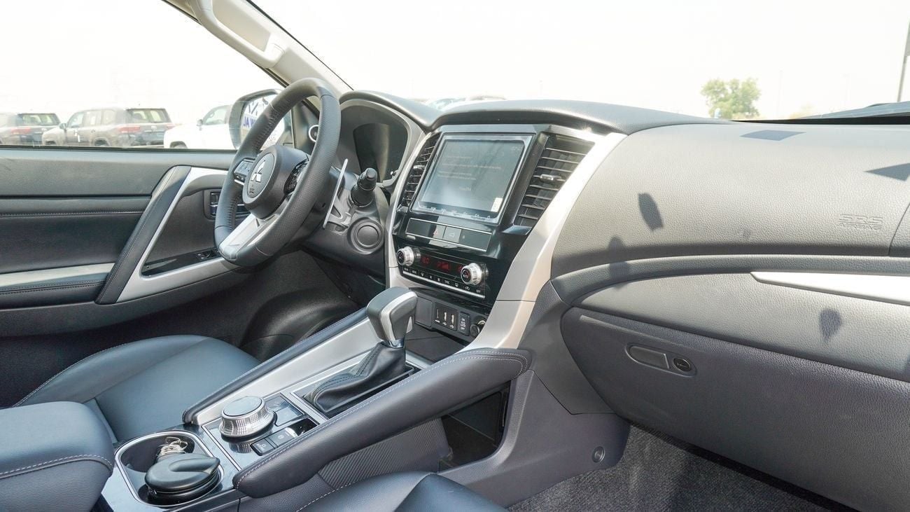 Mitsubishi Montero Sport Brand New Montero Sport 2025 Export 3.0L 4WD Petrol|White/Black|MONTEROSPORT-GLS-PREM-25|