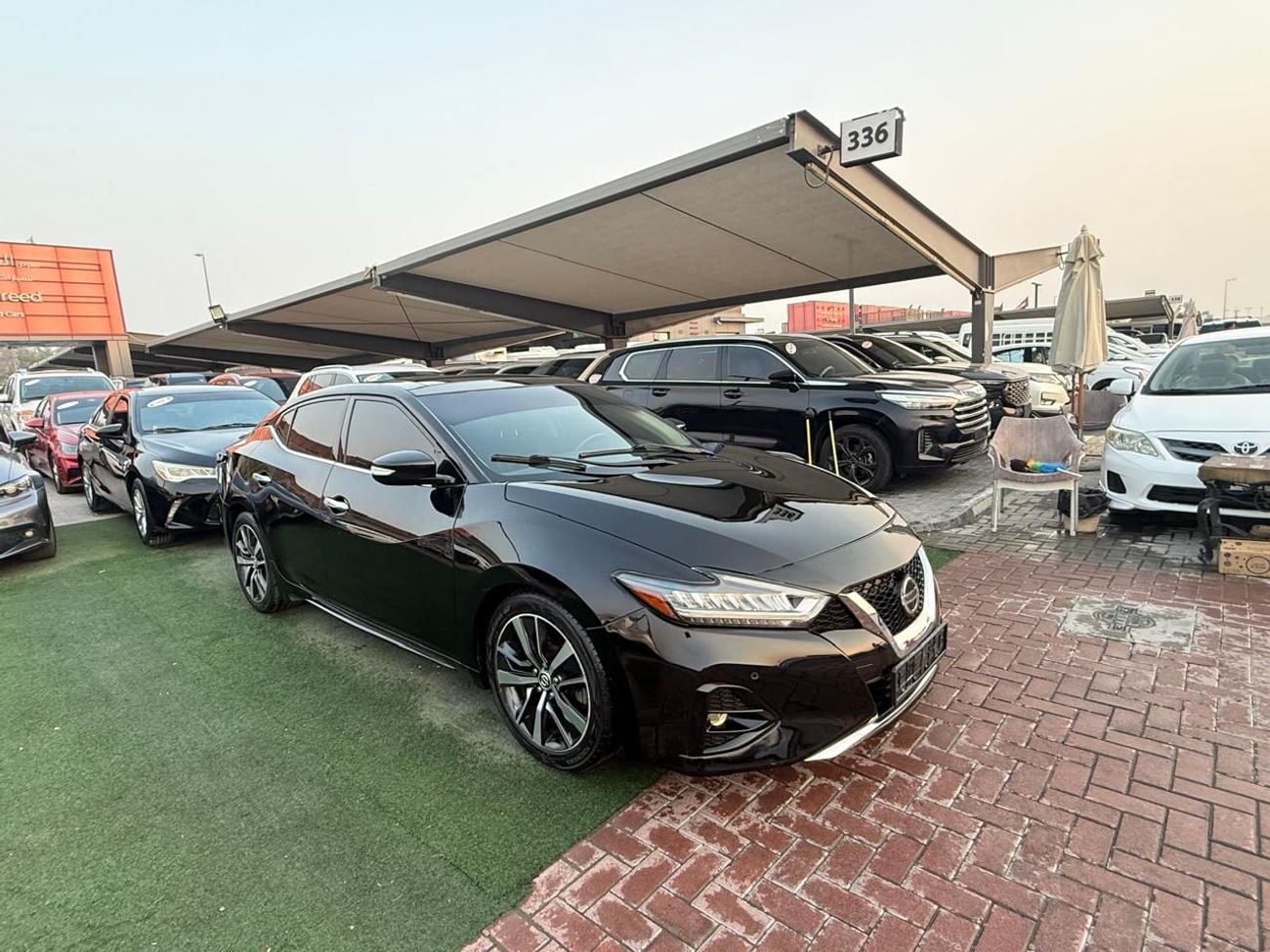 Nissan Maxima SL smart entry and push-button start